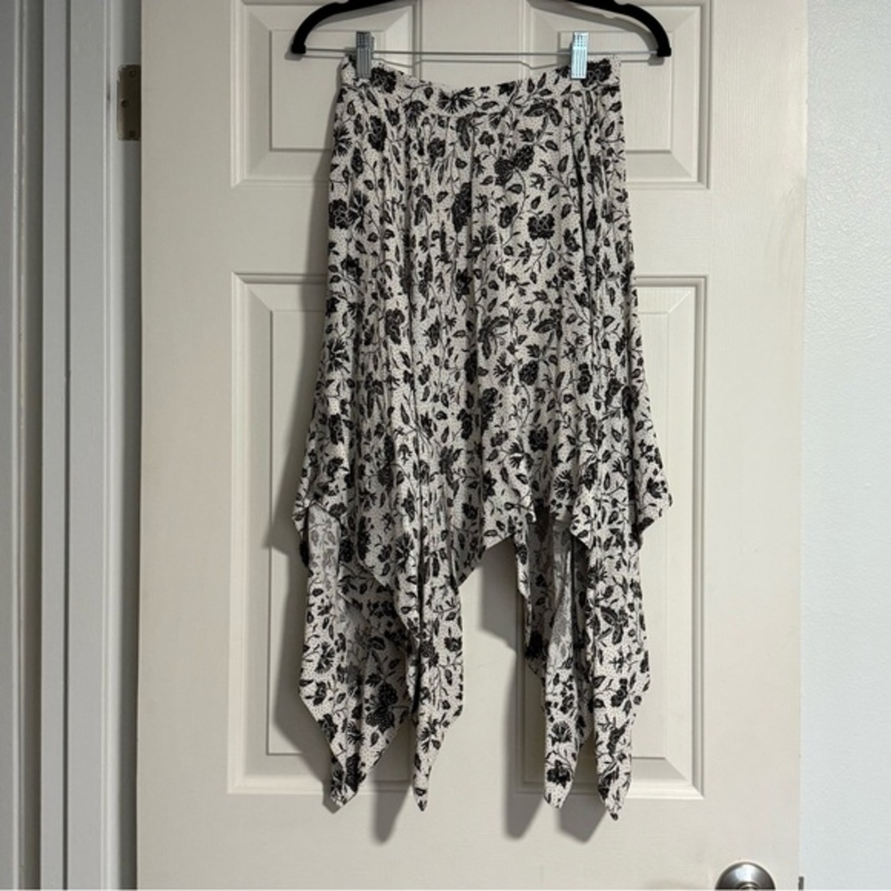 Aritzia Little Moon Ferrara Skirt